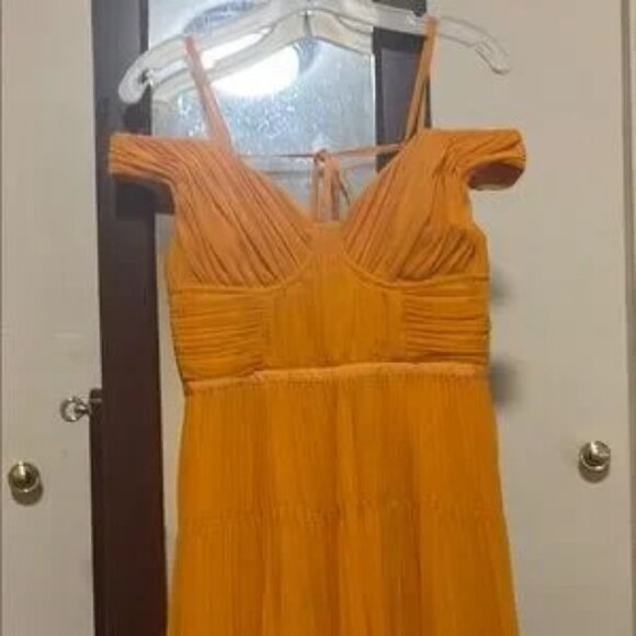 Self-Portrait Orange Pleated Maxi Dress V-Neck Wedding Guest - Picture 8 of 9
